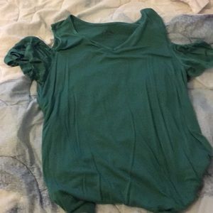 T-shirt shoulders showing